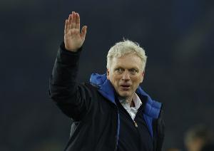 真不去看看？英媒：莫耶斯在确保保级成功之前都不会去新球场