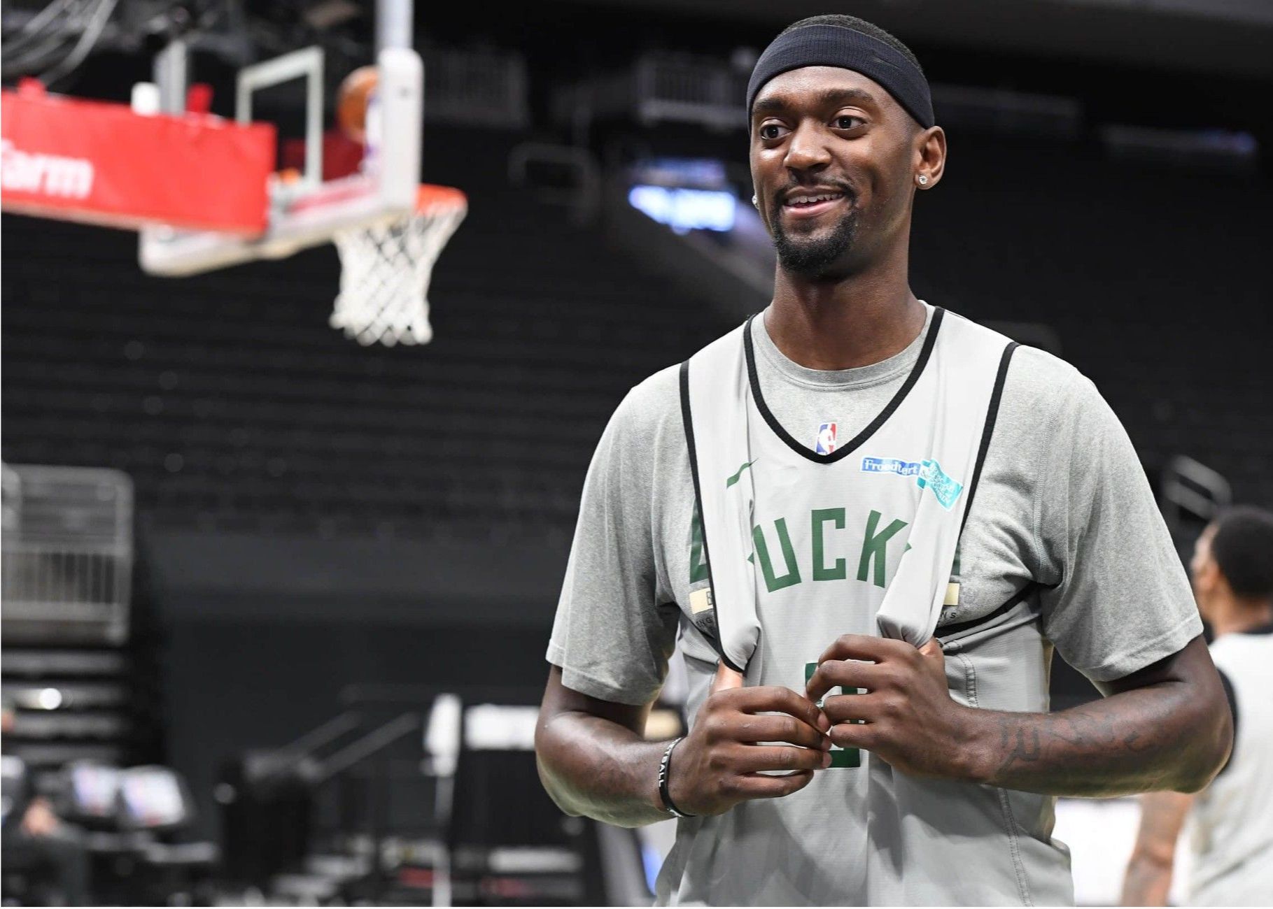 九游娱乐城-Shams：波蒂斯计划3年4400万续约雄鹿